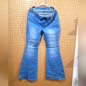 Fashion Nova Flare Legged Jeans in size 14
